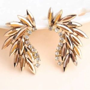Gorgeous rhinestone earrings